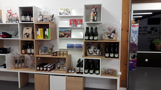 Produits du terroir à la boutique de l'Office de Tourisme Pays du lac d'Aiguebelette