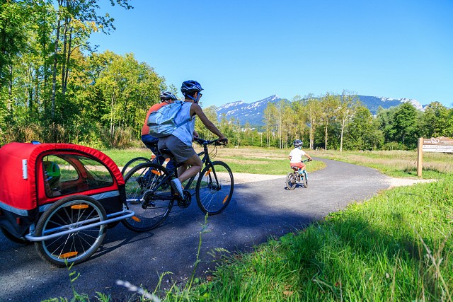 Piste cyclable Voie Royale - Les Echelles