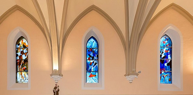 vitraux_st_christophe.jpg
