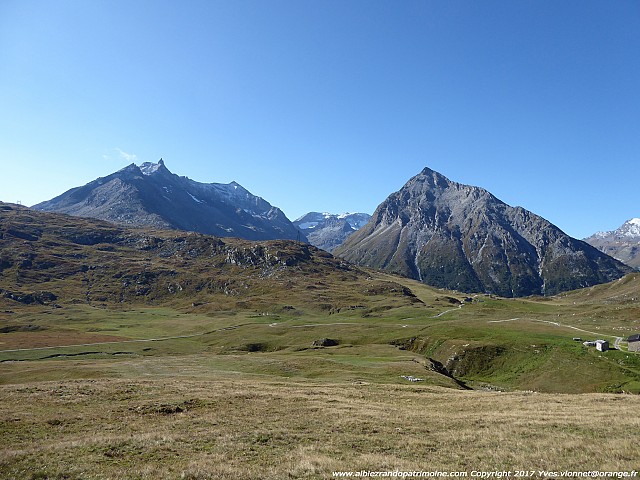 Balade botanique, histoire et vie quotidienne du Mont-Cenis I Rendez-vous Nature en Savoie_Val-Cenis