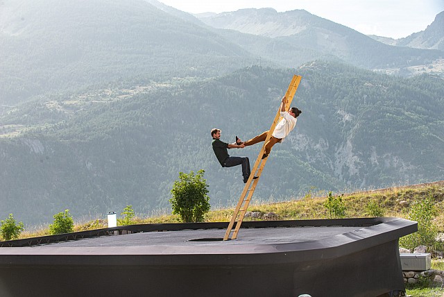 Les Fêtes de la Chartreuse  Spectacle de cirque contemporain 