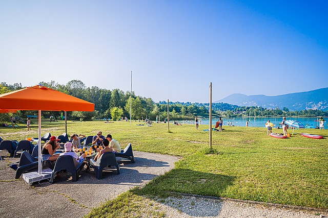 Le Sunset plage à Lépin-le-Lac