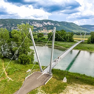 Passerelle sur le Rhône_La Balme Passerelle sur le Rhône_La Balme