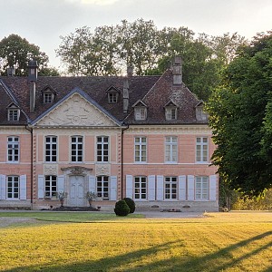 chateau_de_vaulserre_facade_est.jpg chateau_de_vaulserre_facade_est.jpg